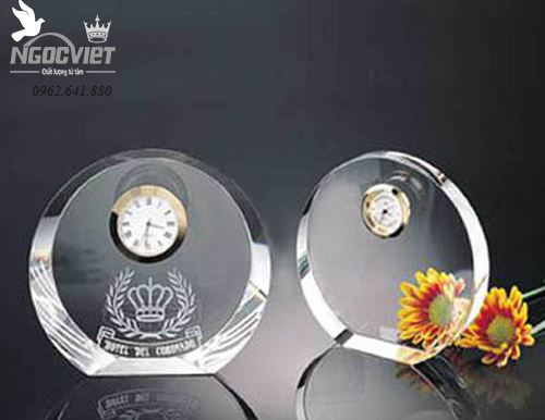 Chặn giấy pha lê 033